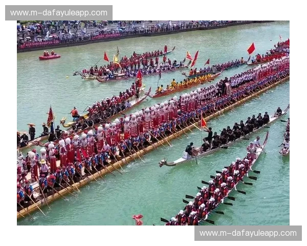 龙舟集锦：水面上最热烈的节日旋律