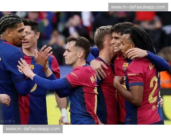 红蓝之魂与蓝白铁血的碰撞：解析巴萨vs皇家社会背后的战术博弈与足球哲学